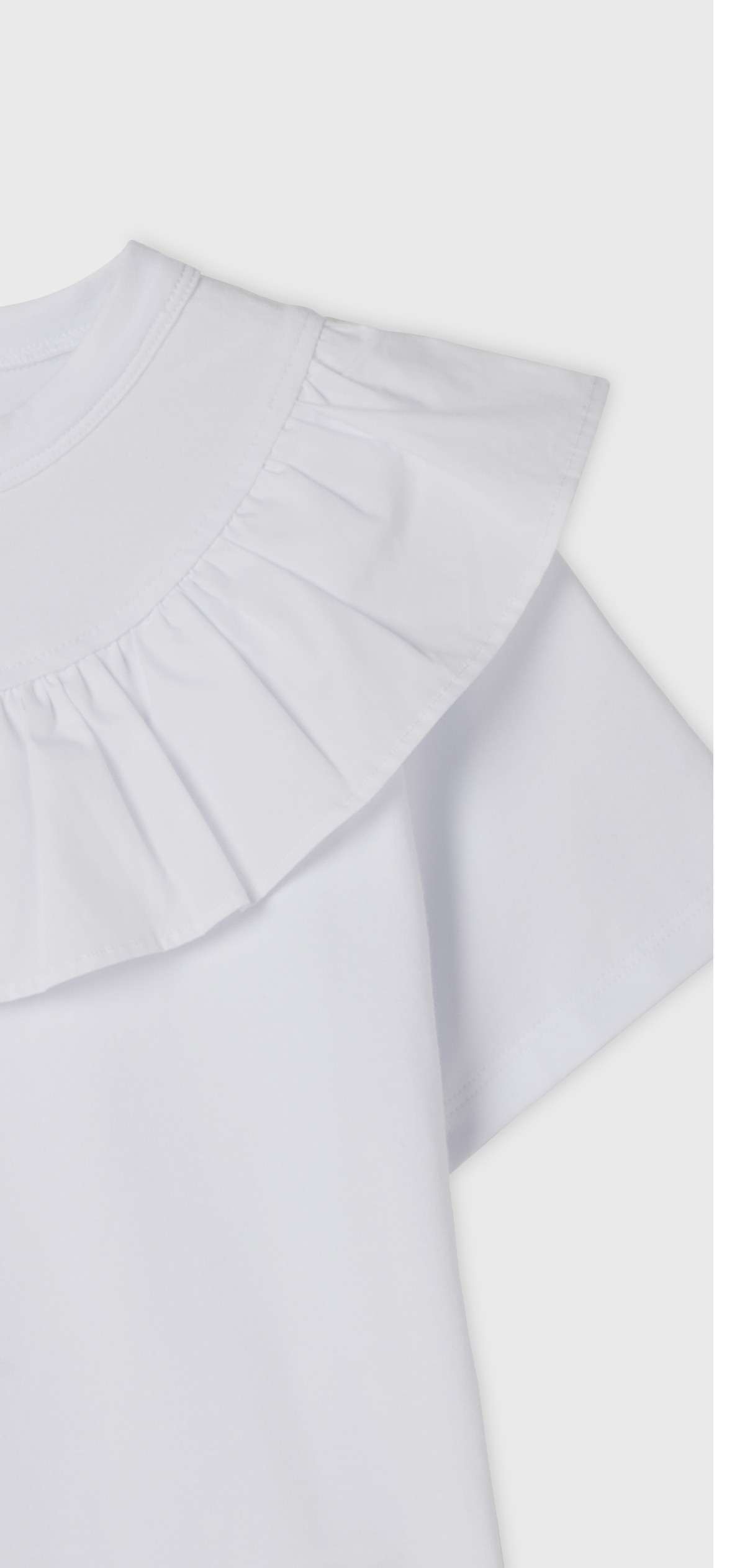 WHITE RUFFLE COLLARED T-SHIRT